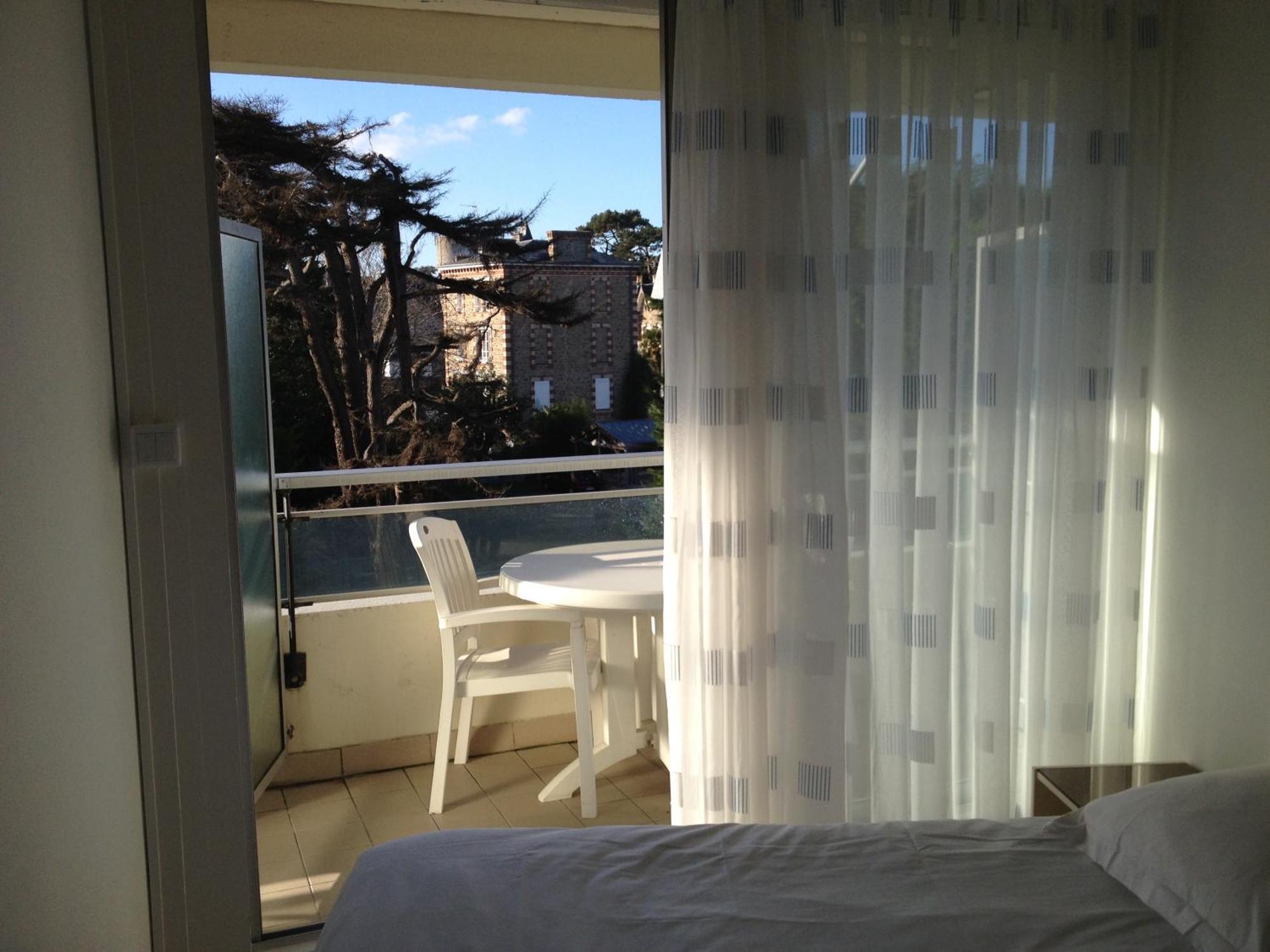 Residence Le Crystal Dinard Plage Exteriör bild
