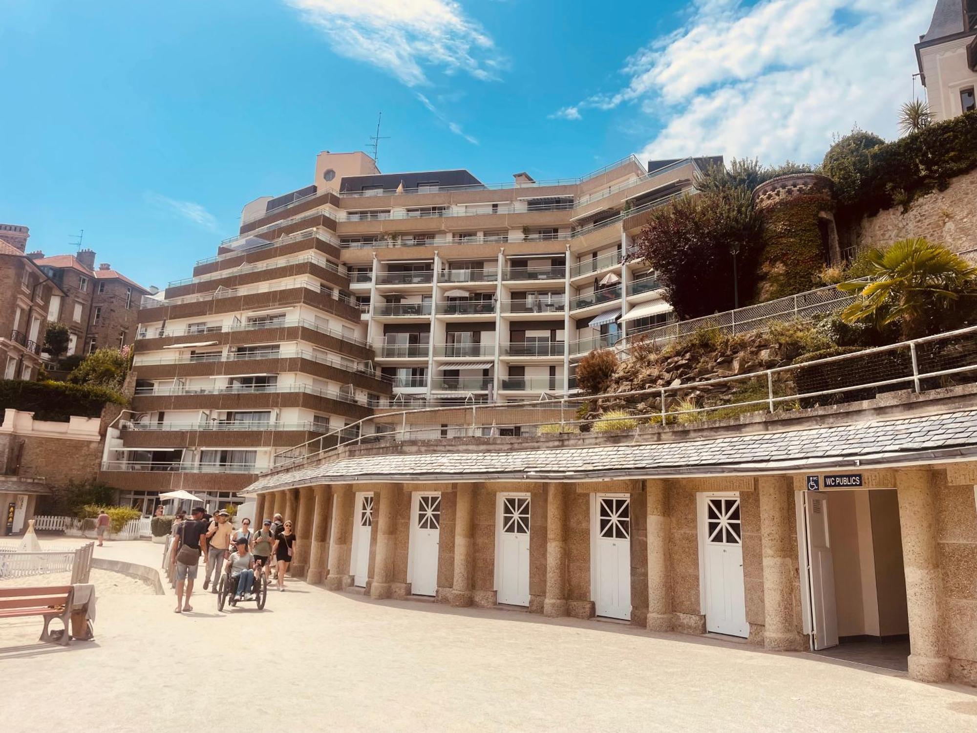 Residence Le Crystal Dinard Plage Exteriör bild